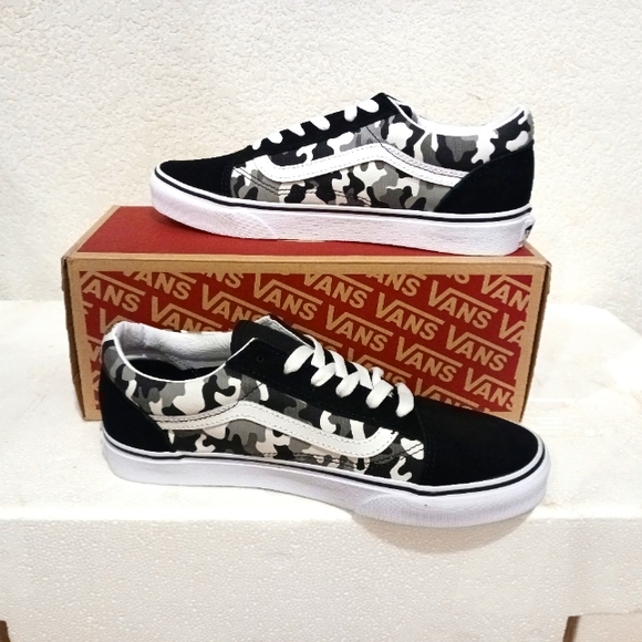 Vans - Picture 4 of 4